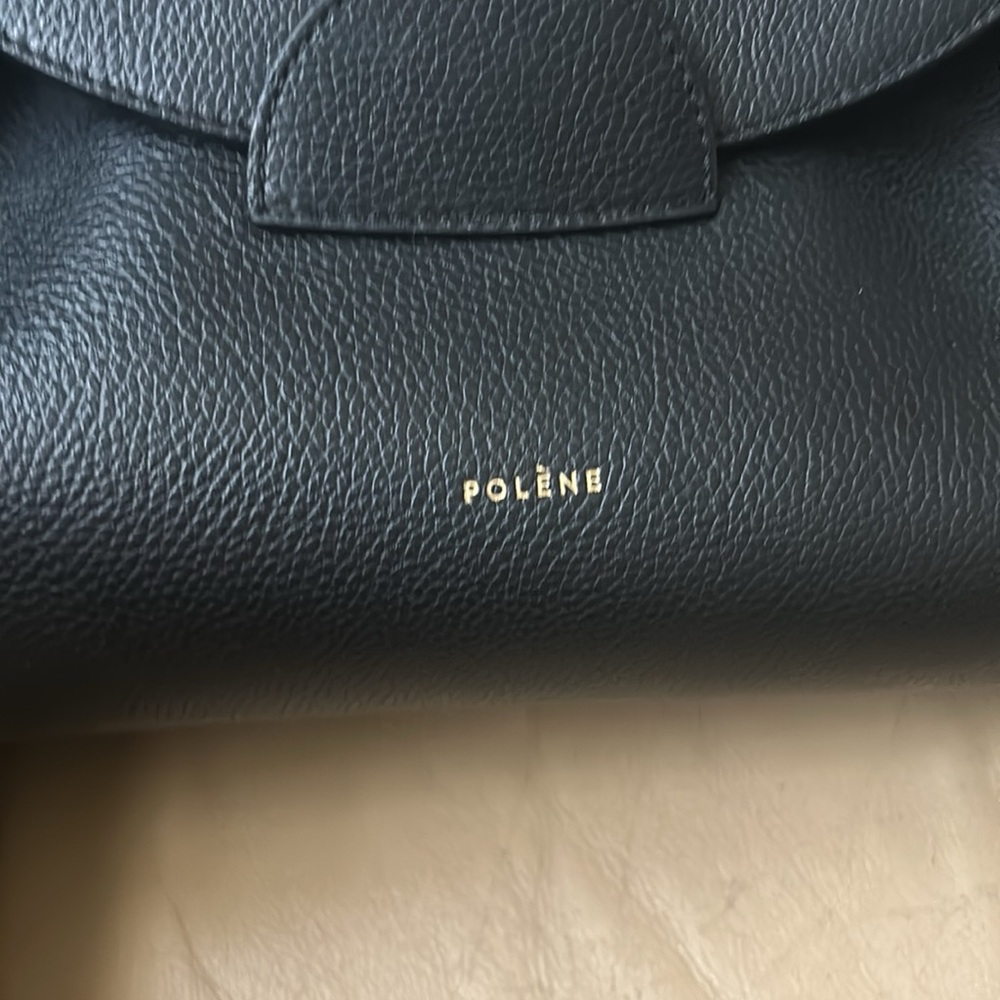 Authentic Polene numéro un large bag.
Pebbled textured leather. Excellent con. - Picture 2 of 6